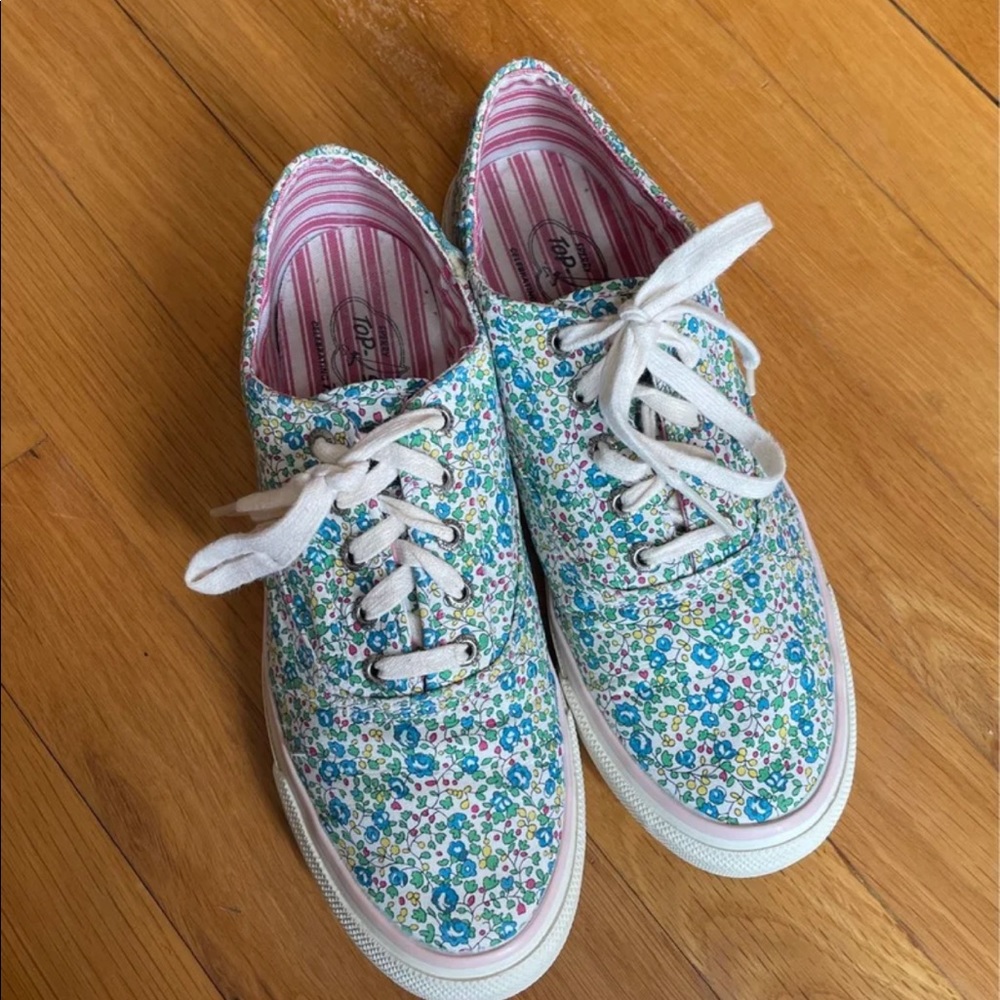 Sperry Topsiders
